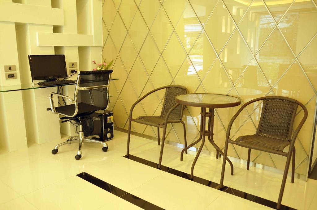 The Moonite Boutique Hotel Bangkok Ngoại thất bức ảnh