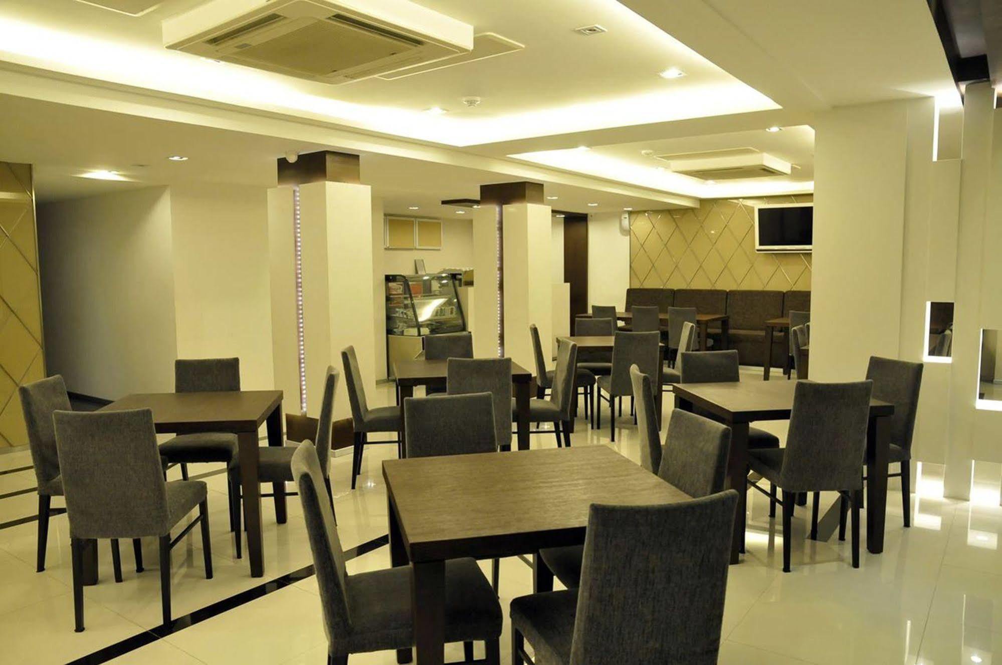 The Moonite Boutique Hotel Bangkok Ngoại thất bức ảnh