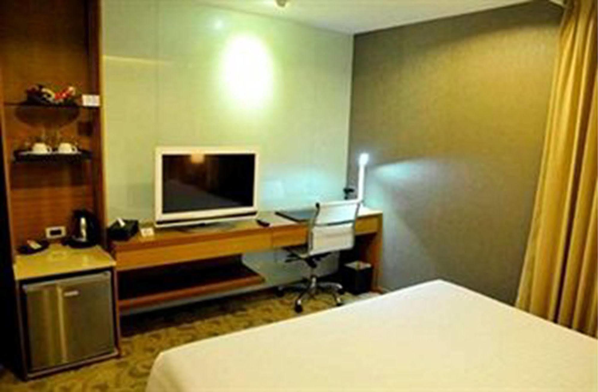 The Moonite Boutique Hotel Bangkok Ngoại thất bức ảnh