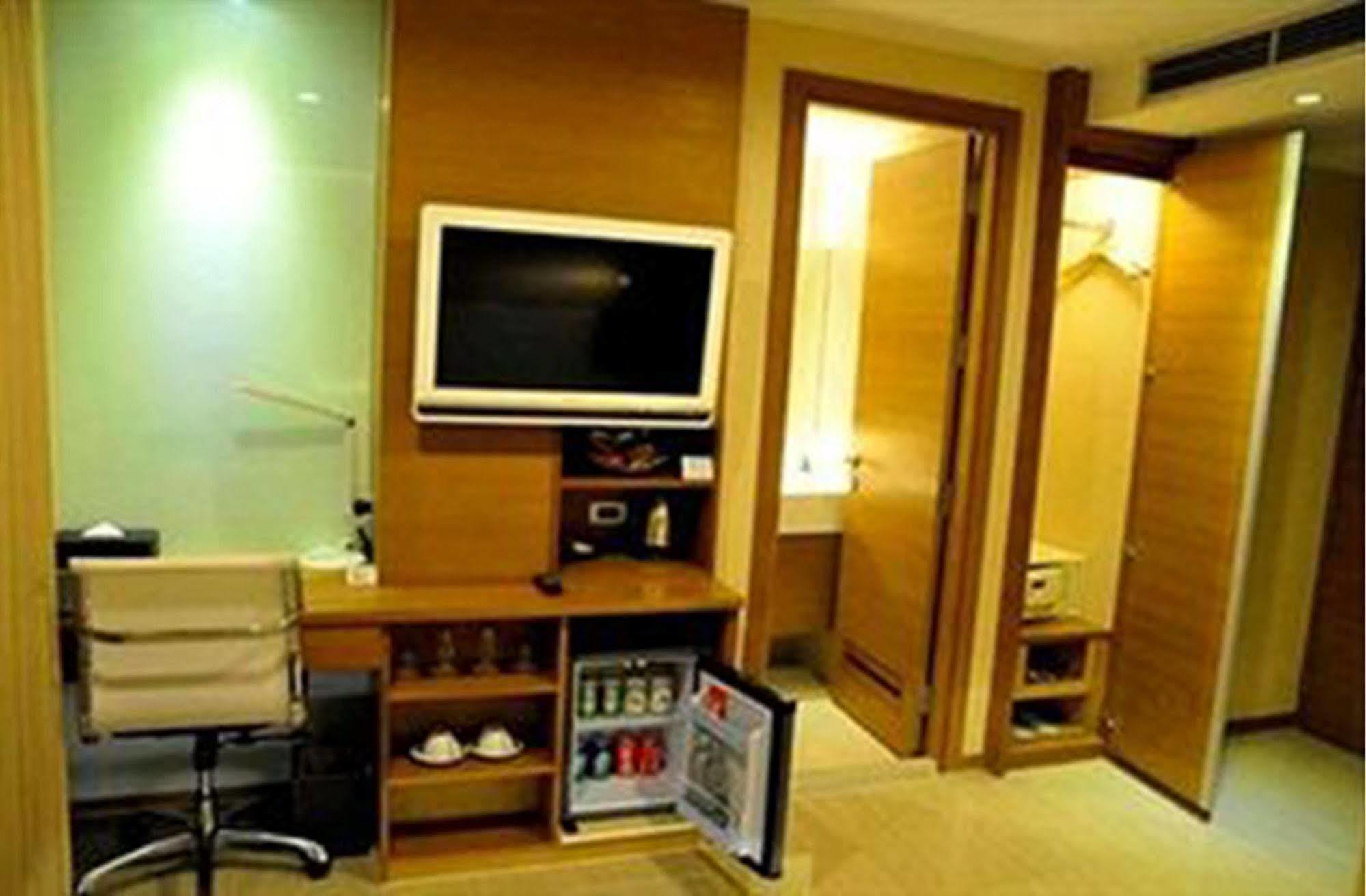 The Moonite Boutique Hotel Bangkok Ngoại thất bức ảnh