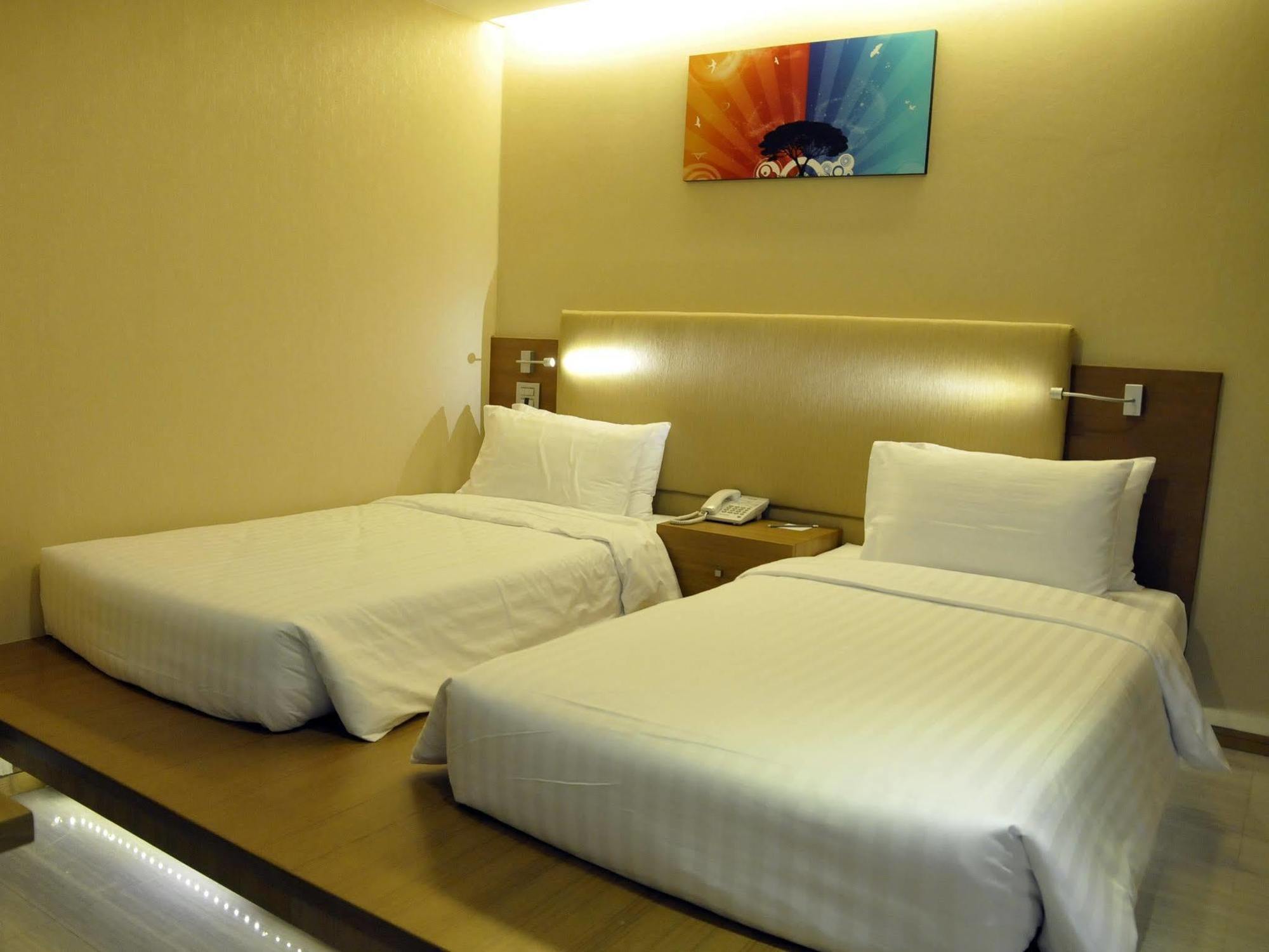 The Moonite Boutique Hotel Bangkok Ngoại thất bức ảnh